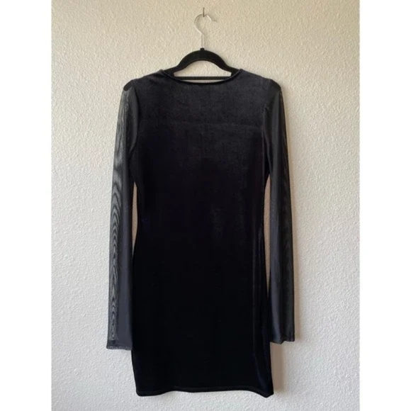 Dress - Picture 6 of 8